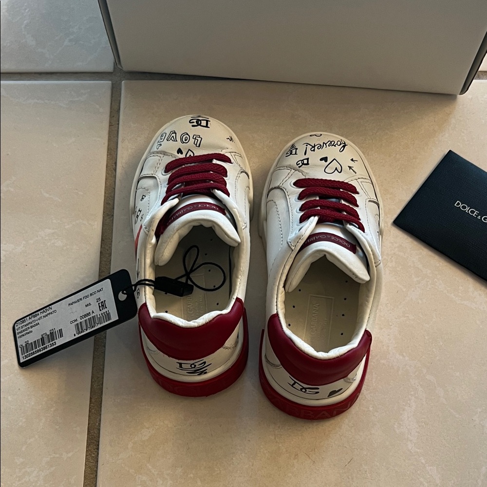 Dolce and Gabbana kid girl size 25